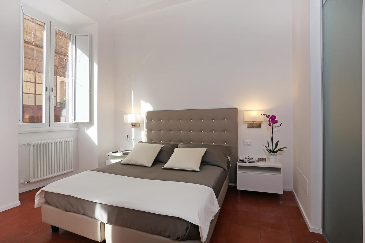Domus Croce Bed & Breakfast Rome Exterior photo